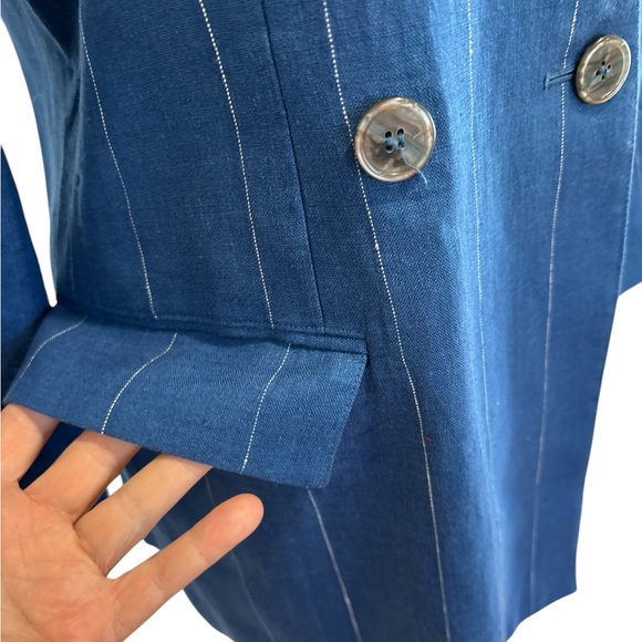 80s DIOR BLUE LINEN PINSTRIPE LUXURY BOXY DOUBLE BREASTED COLLARLESS BLAZER SZ 6 - Picture 6 of 9
